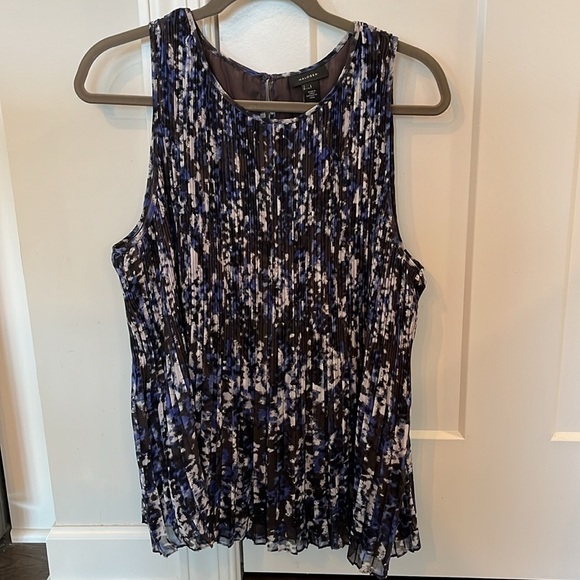 Halogen Woman’s Sleeveless Top - Picture 1 of 7